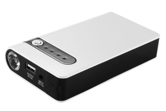 एलईडी फ़्लैशलाइट और 11000mAh बैटरी 400A पीक करंट के साथ कॉम्पैक्ट 12V कार जंप स्टार्टर