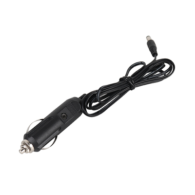 12V पोर्टेबल जंप स्टार्टर जिसमें LED फ़्लैशलाइट और टायर प्रेशर मॉनिटर है
